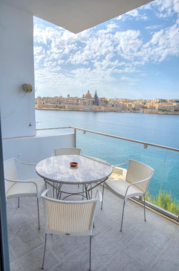 Bright And Spacious 3 Bedroom Apartment With Breathtaking Views - Goslm-5 Sliema Dış mekan fotoğraf