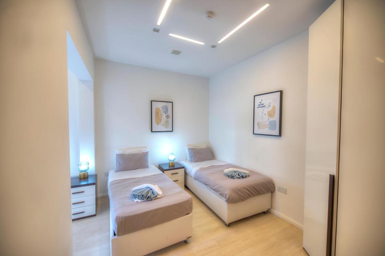Bright And Spacious 3 Bedroom Apartment With Breathtaking Views - Goslm-5 Sliema Dış mekan fotoğraf