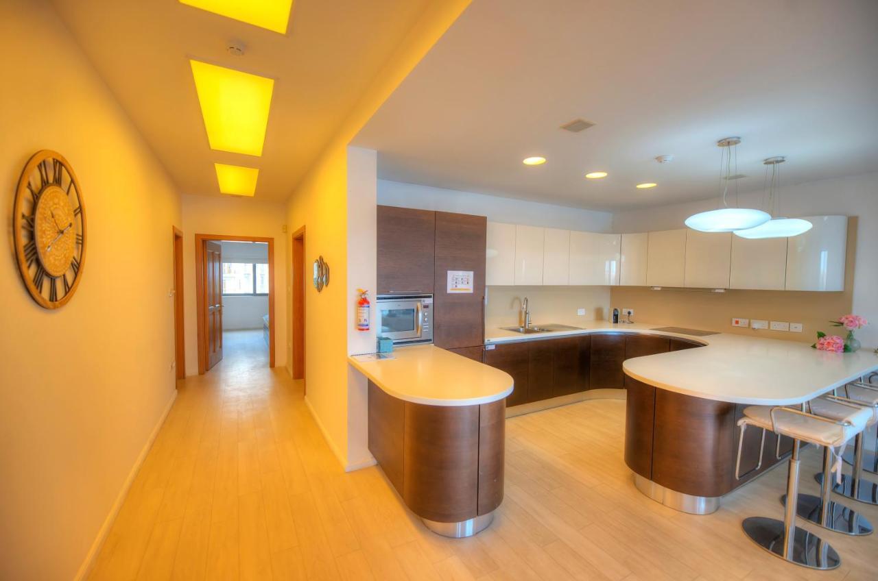 Bright And Spacious 3 Bedroom Apartment With Breathtaking Views - Goslm-5 Sliema Dış mekan fotoğraf