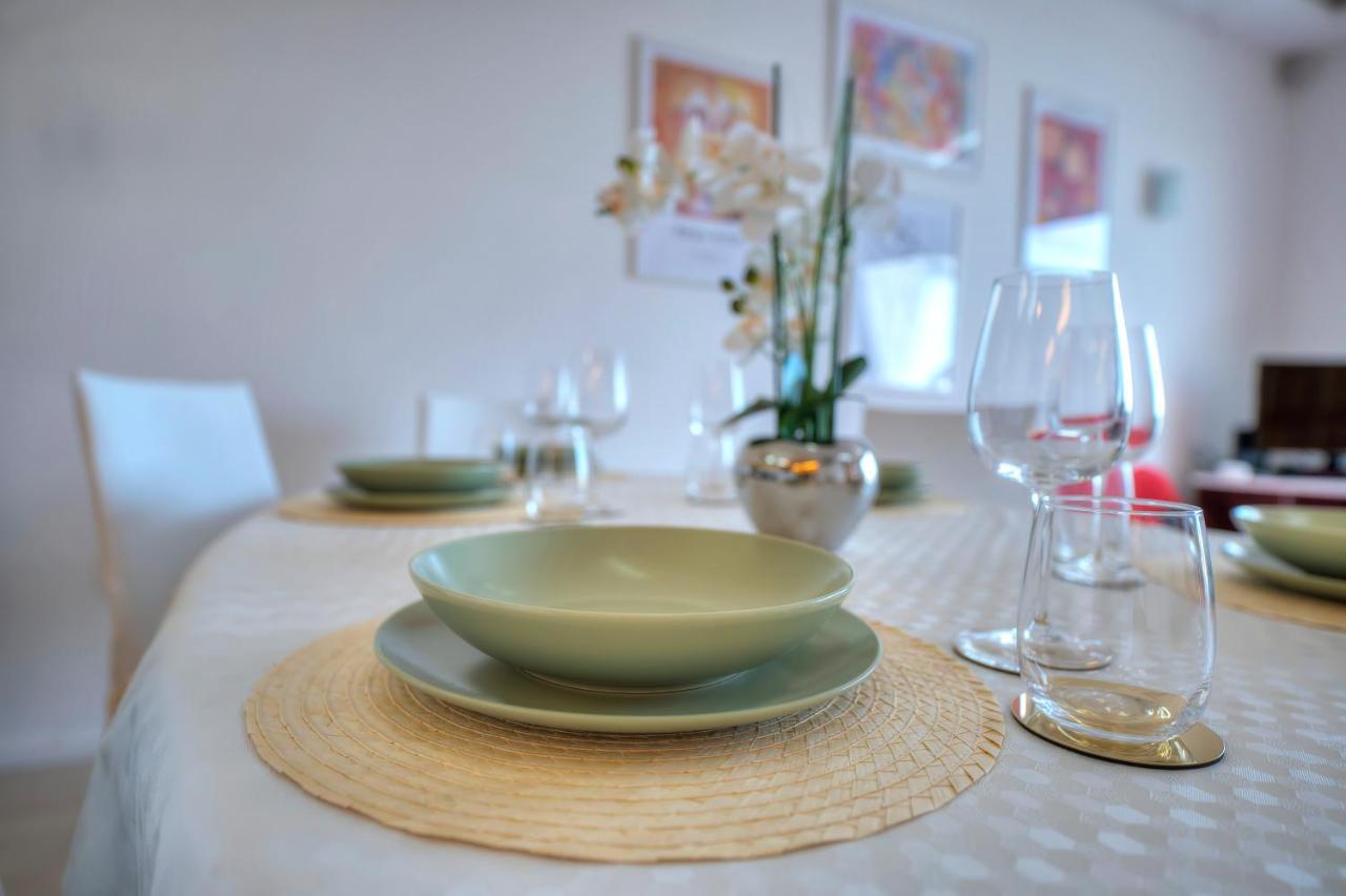 Bright And Spacious 3 Bedroom Apartment With Breathtaking Views - Goslm-5 Sliema Dış mekan fotoğraf