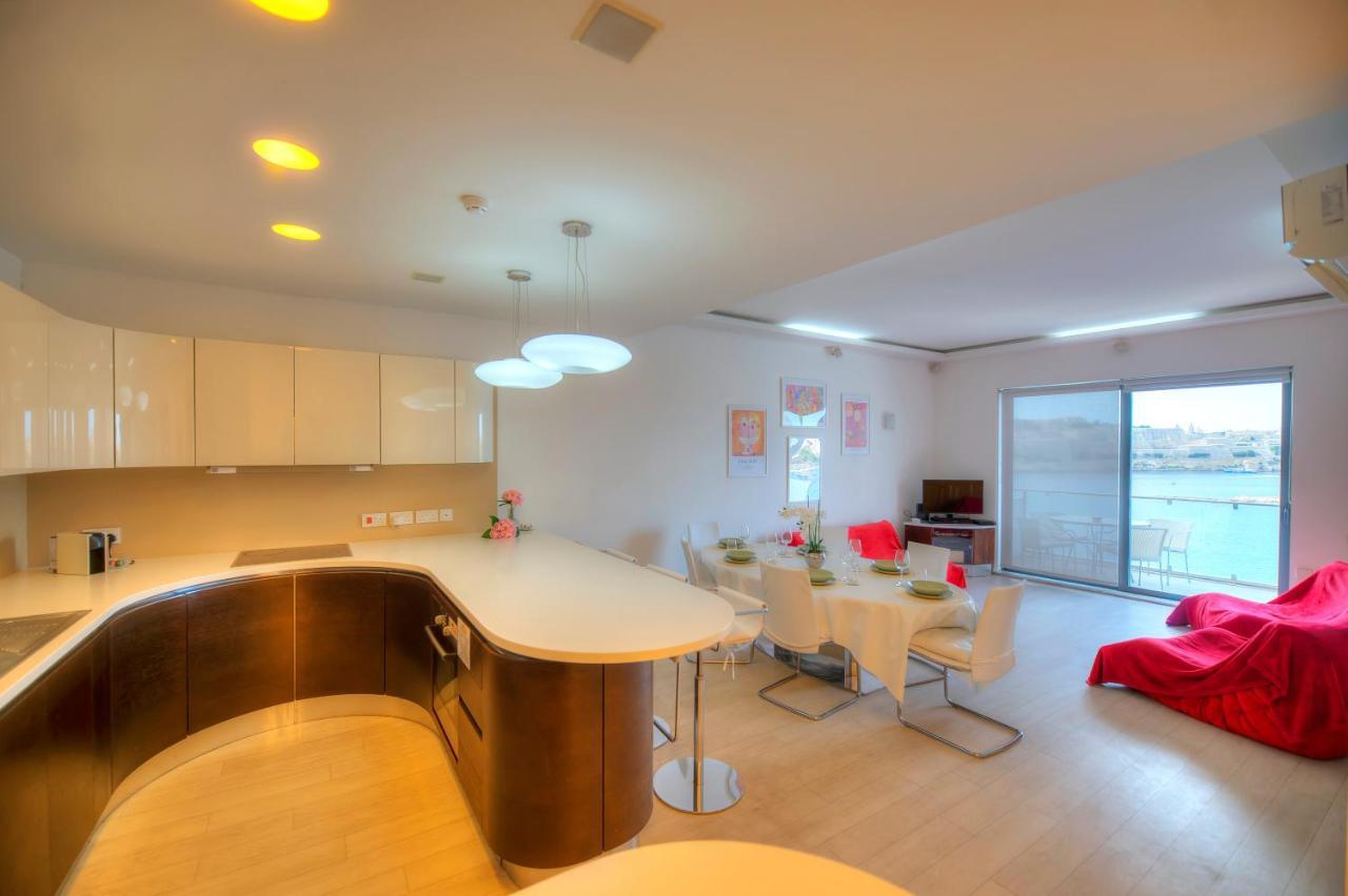Bright And Spacious 3 Bedroom Apartment With Breathtaking Views - Goslm-5 Sliema Dış mekan fotoğraf