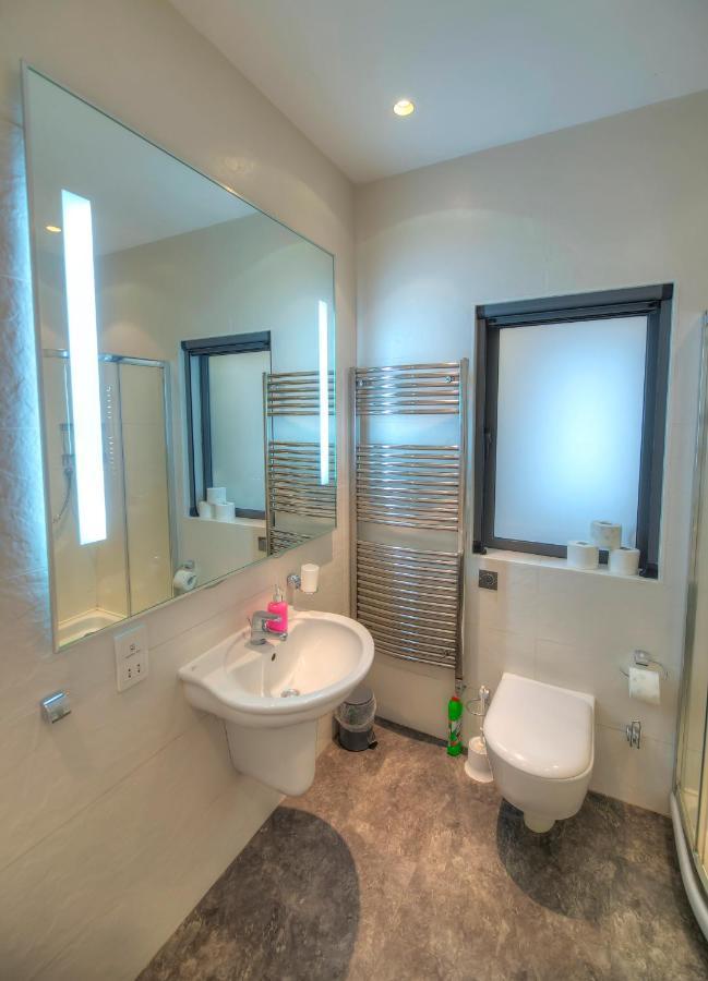 Bright And Spacious 3 Bedroom Apartment With Breathtaking Views - Goslm-5 Sliema Dış mekan fotoğraf