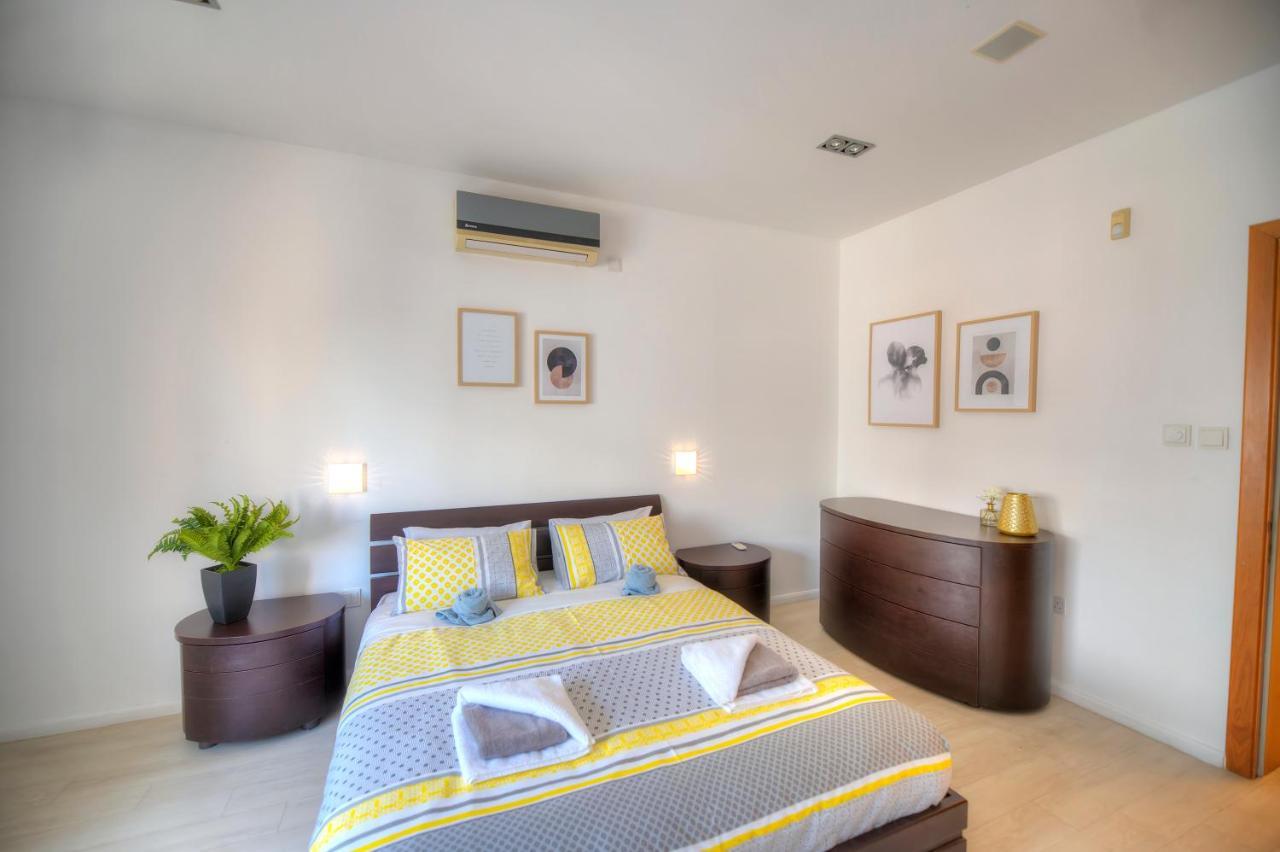 Bright And Spacious 3 Bedroom Apartment With Breathtaking Views - Goslm-5 Sliema Dış mekan fotoğraf