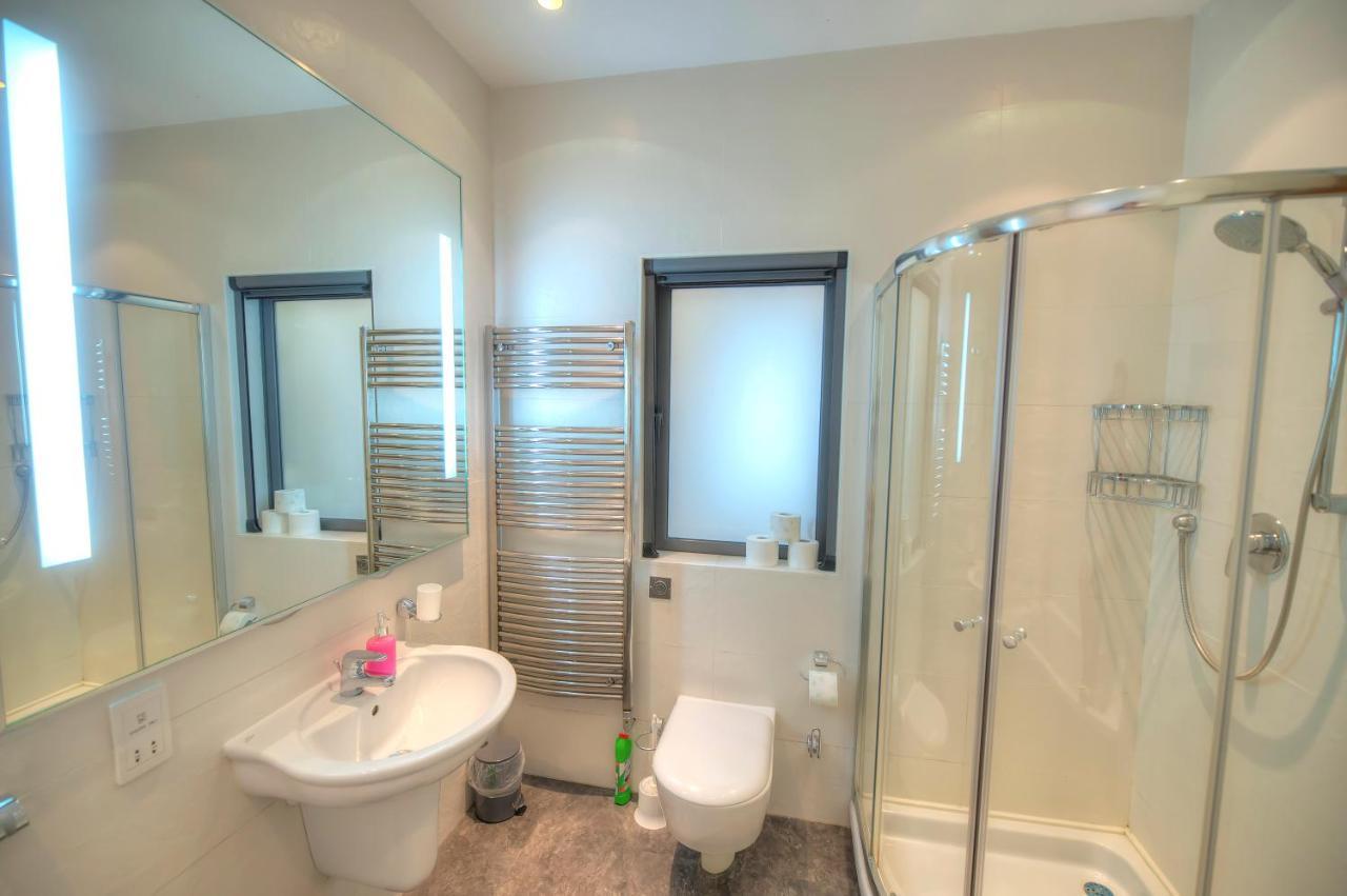 Bright And Spacious 3 Bedroom Apartment With Breathtaking Views - Goslm-5 Sliema Dış mekan fotoğraf