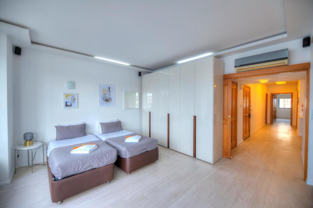 Bright And Spacious 3 Bedroom Apartment With Breathtaking Views - Goslm-5 Sliema Dış mekan fotoğraf